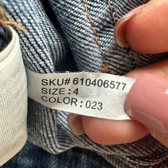 Abercrombie & Fitch Women's 5 Pocket Cuff Raw Hem Medium Wash Denim Shorts 4 27 - Picture 6 of 6